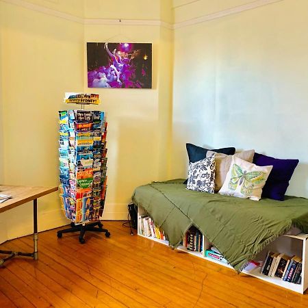Bert'S Backpackers Pansiyon Sidney Dış mekan fotoğraf