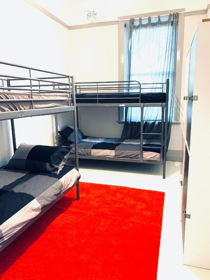Bert'S Backpackers Pansiyon Sidney Dış mekan fotoğraf