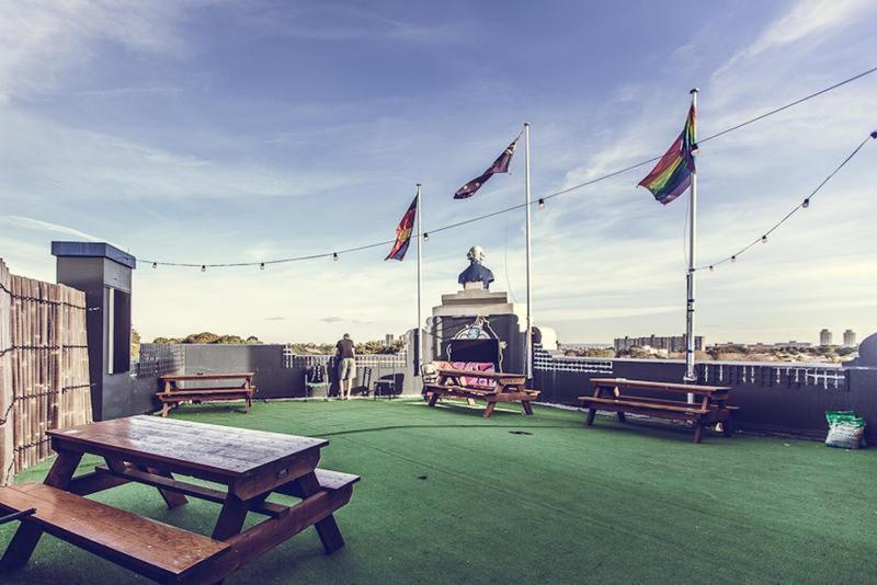 Bert'S Backpackers Pansiyon Sidney Dış mekan fotoğraf